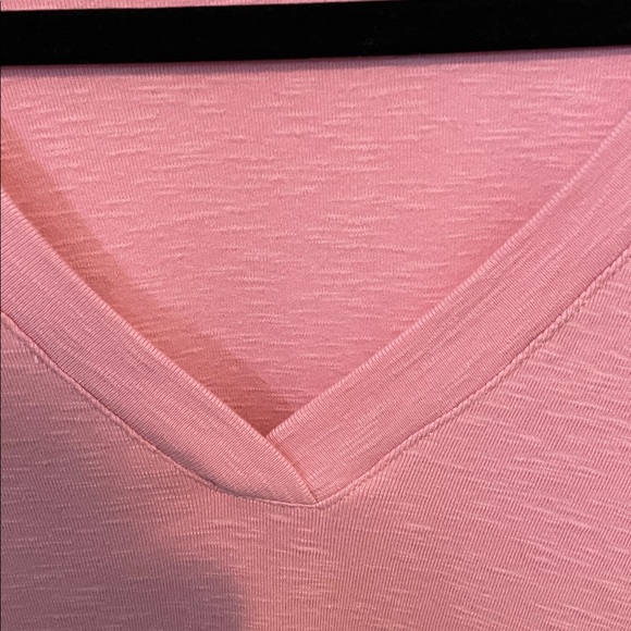 Jane and Delancey Pink V-Neck Elbow Sleeve Top - Picture 4 of 6